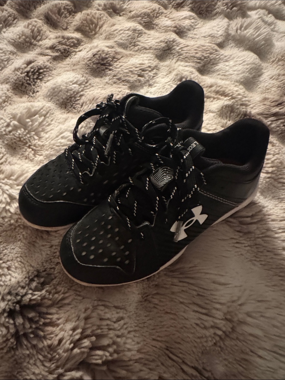 Under Armour Kids' Black Leadoff Baseball Cleats ⚾️